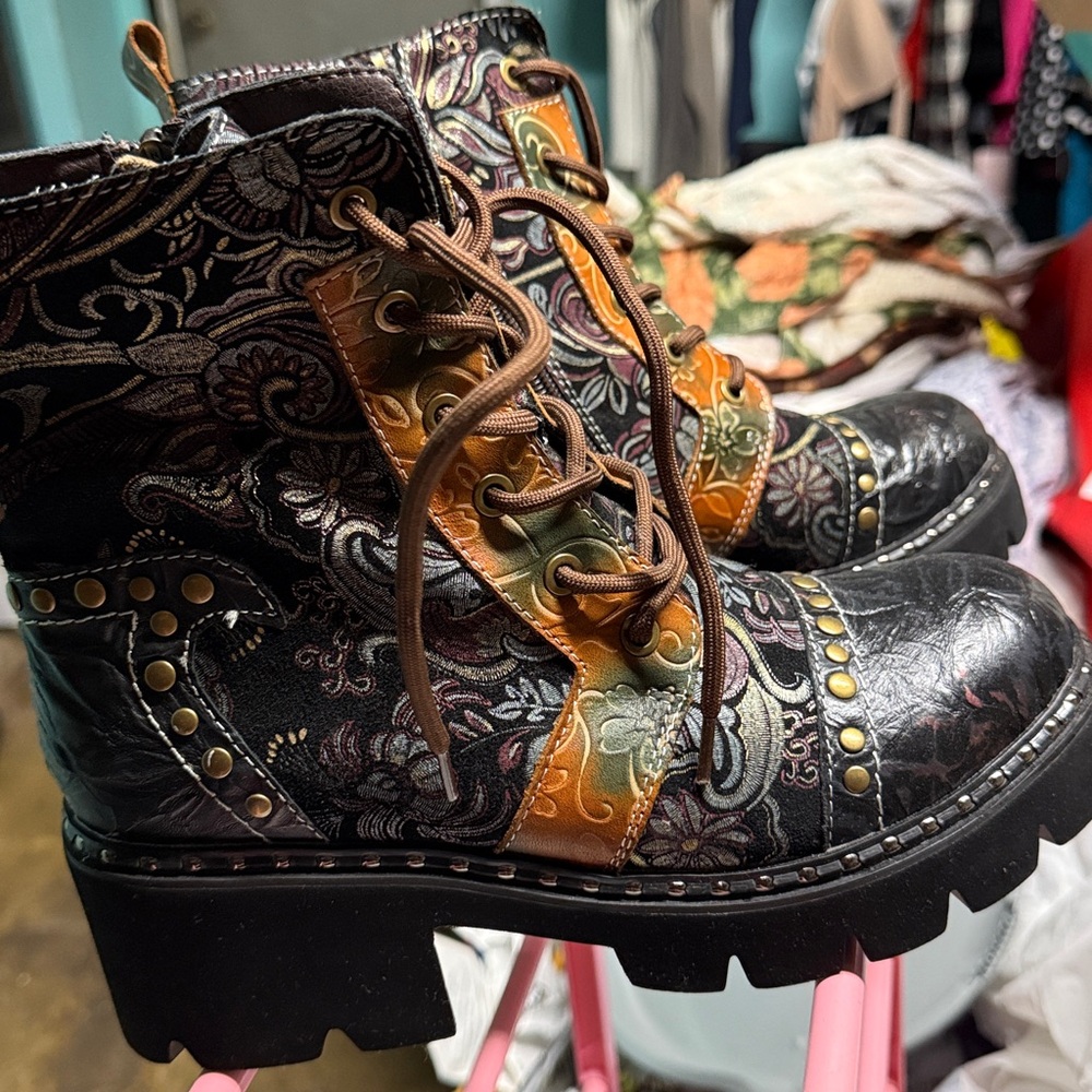 L'ATISTE Black and Orange Lace Up Boots